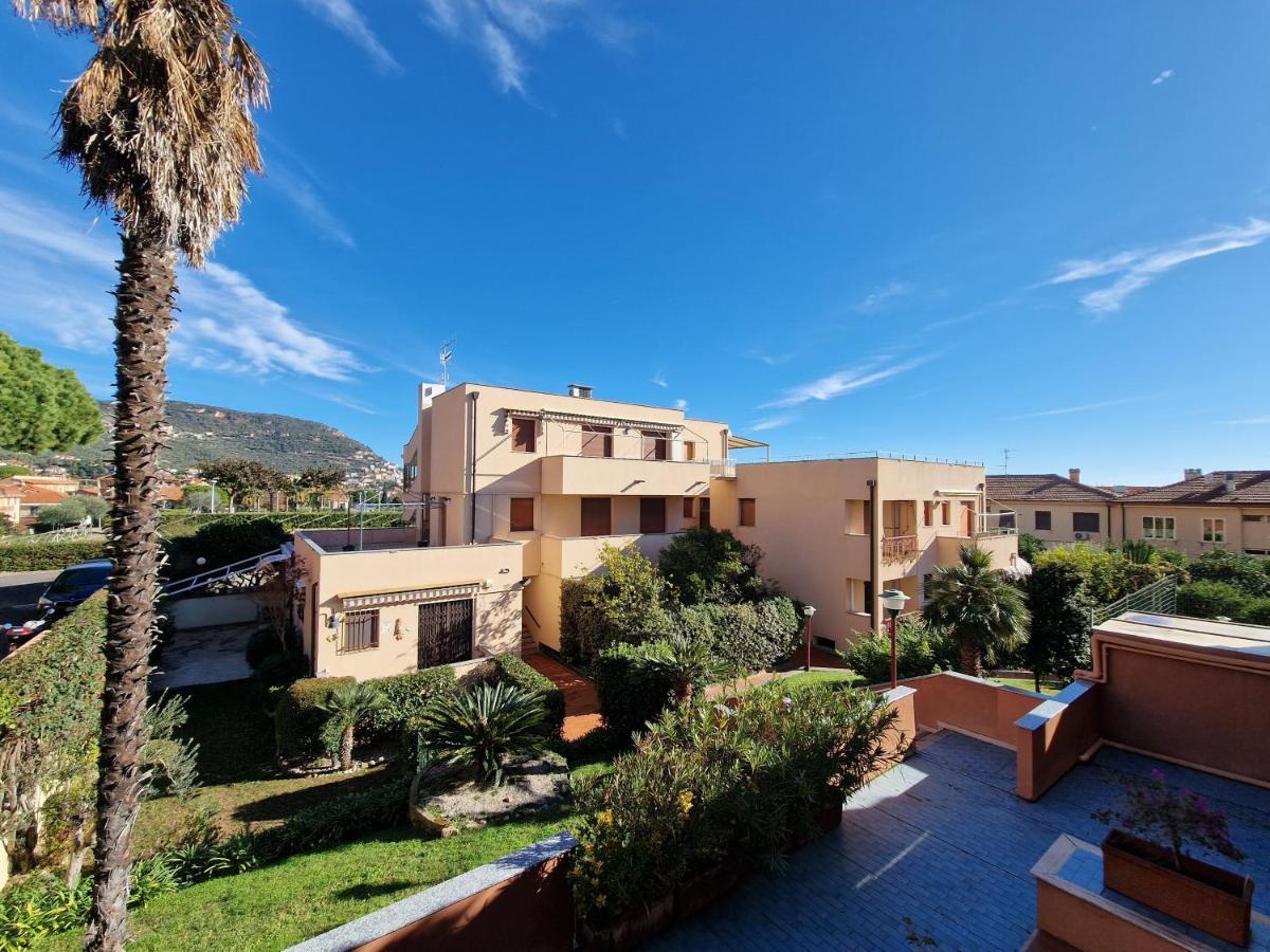 Via Alberti Terrazza Vista Aperta- Free Parking Lägenhet Pietra Ligure Exteriör bild